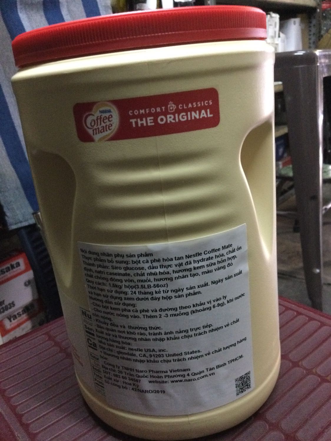 Đây là (BỘT KEM PHA CÀ PHÊ )chứ kg phải là bột cà phê hòa tan như quảng cáo nha 
Nhà bán đã đăng thông tin sai sự thật, *** dối khách hàng,cảm thấy rất là thất vọng