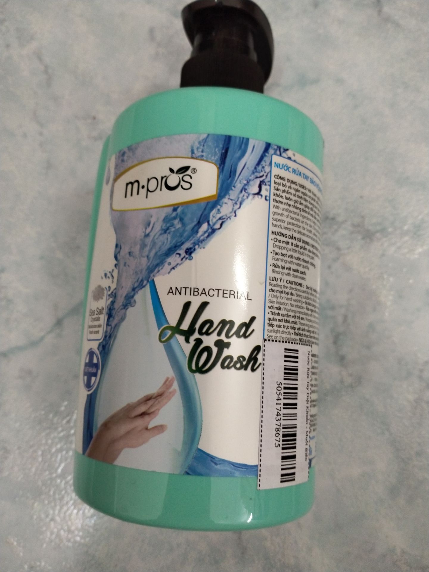 Hàng giống hình, có Tikinow nên giao hàng nhanh. Mùi thơm mát, dễ chịu