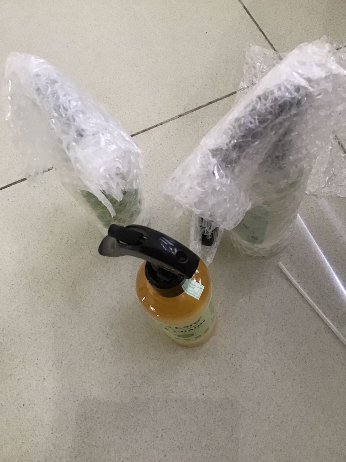 Sản phẩm tốt. Đã dùng thử một lần với mùi sả chanh. Hôm nay có khuyến mãi thêm mùi sả Java và mùi bạc hà. Mình mua để trải nghiệm thử hai mùi chưa dùng.