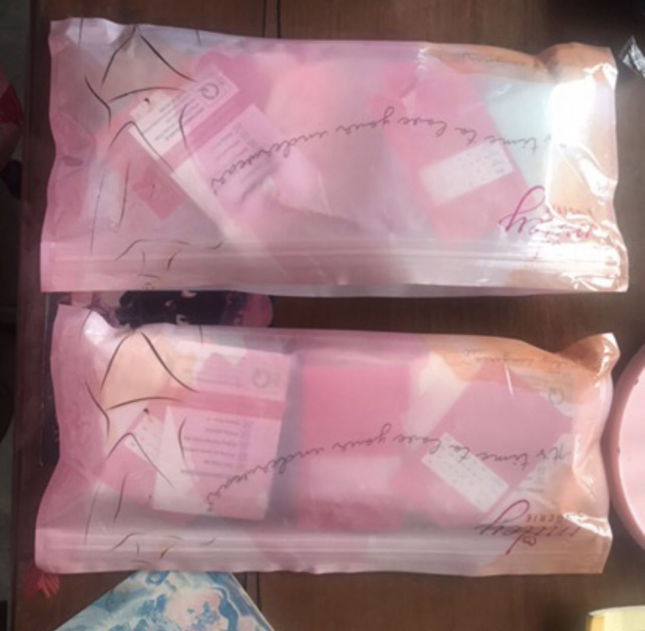 Thiết kế ôm gọn vùng mông giúp tôn dáng. Chất liệu cotton mềm mại, thông thoáng và thấm hút tốt. Co giãn 4 chiều hiệu quả, thoải mái vận động. Dệt may theo công nghệ hiện đại, đường may tinh tế, sắc sảo. Kiểu dáng cơ bản để bạn có thể phối cùng mọi loại trang phục.