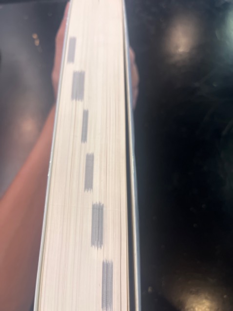 Giao hàng nhanh. Tuy nhiên vẫn móp góc. Nội dung rất hay. Công nhận sách rất nhiều tri thức về gen. Bạn đọc sẽ thấy rất bất ngờ về những thứ tác giả đề cập. Khuyên mọi người nên mua đọc để có kiến thức thôi cũng đã quá tốt.