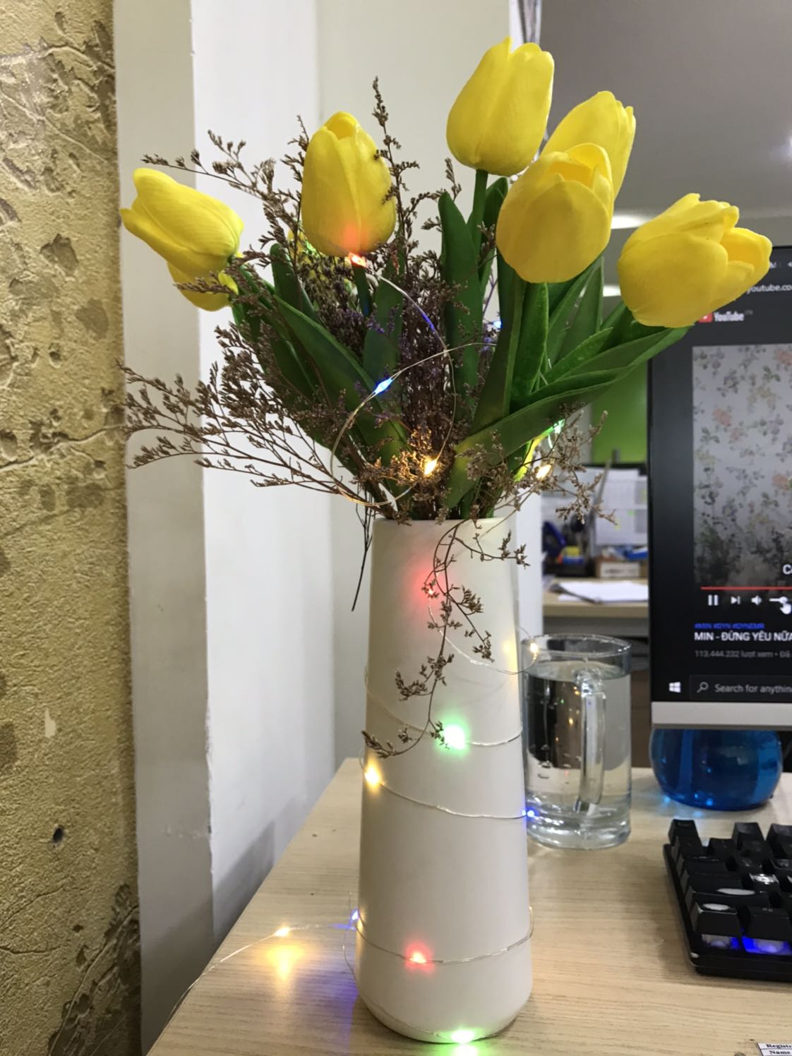 Đèn đẹp lắm , đủ kiểu nhấp nháy, đây trang trí dài lắm đủ trang trí kín cây đào hay quất cho Tết luôn .  Shop nhiệt tình, tiếp tục ủng hộ shop vote 5sao???????