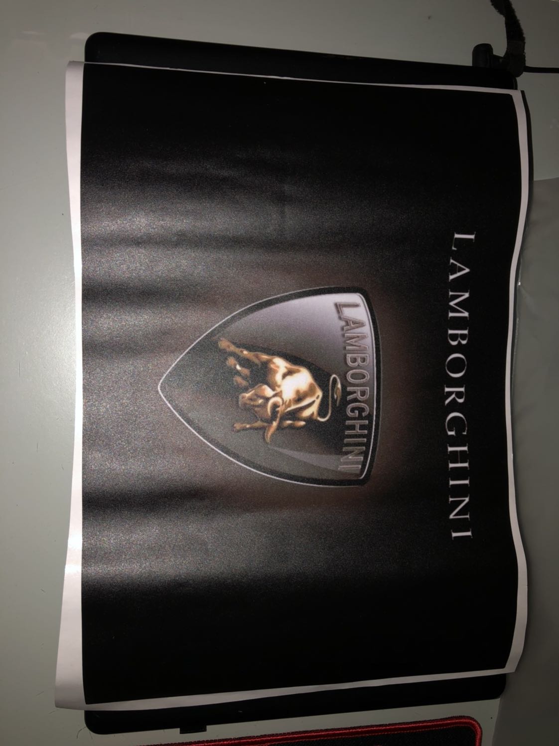 Decal ko vừa. 
Ko có decal bên trong