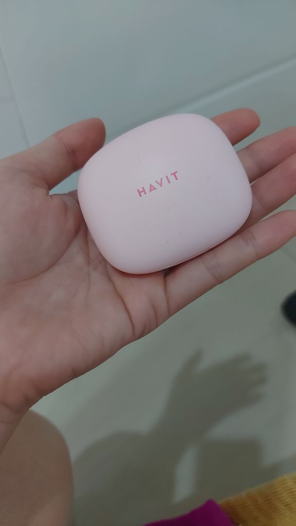 giao hàng nhanh hơn dự kiến, sản phẩm đúng như mô tả, âm thanh khá tốt, nghe lâu không bị đau mỏi tai, shop tư vấn rất tận tình. Vô cùng hài lòng với sản phẩm