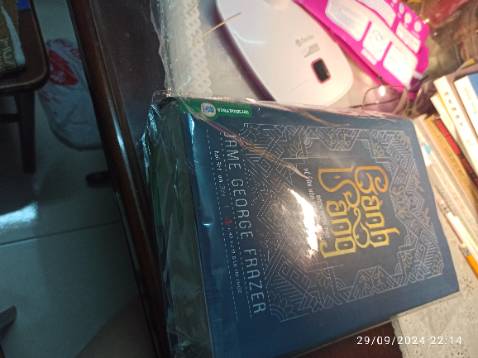 Bao bì đóng gói cẩn thận. Sách in đẹp. Giao hàng nhanh. Rất hài lòng.