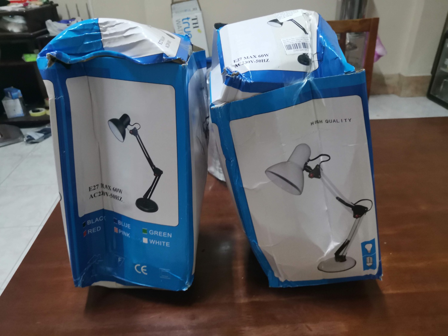 Không biết là vì tiệt kiệm thời gian và chút chi phí giấy bong bóng xốp mà shop không bao lại sản phẩm, nhận hàng trong tình trạng móp méo. Kiểm tra lại thì sản phẩm không bị ảnh hưởng, nếu bị ảnh hưởng là tui đã trả lại rồi.
Sản phẩm đúng như mô tả, giao hàng nhanh.