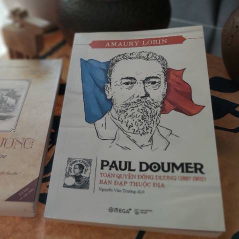 Phải nói là cuốn sách quá đẹp, mình rất thích bìa sách. Về nội dung thì cũng rất hay, mọi người muốn tìm hiểu về Đông Dương thời kì thuộc địa thì nên mua cuốn này để tham khảo. Mình mua với giá sale nên rất hài lòng. Tiki giao hàng nhanh. Rất tốt.