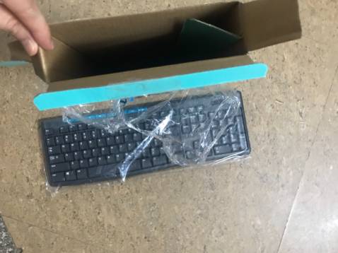 Chào Shop, 
Mình cần hàng gấp nên đặt Tiki Now, shop giao đúng hẹn nhưng thiếu mất Chuột (mình đặt cả Bàn phím và Chuột). Sau khi nhận hàng 5' mình đã gọi lại Shipper và tổng đài để hỗ trợ, có hẹn 24h nhưng giờ mình liên hệ lại nói trong 48h
Quan trọng có ai xác nhận cho mình là đóng thiếu hàng dùm cái nhé ! Chào Shop, 
Mình cần hàng gấp nên đặt Tiki Now, shop giao đúng hẹn nhưng thiếu mất Chuột (mình đặt cả Bàn phím và Chuột). Sau khi nhận hàng 5' mình đã gọi lại Shipper và tổng đài để hỗ trợ, có hẹn 24h nhưng giờ mình liên hệ lại nói trong 48h
Quan trọng có ai xác nhận cho mình là đóng thiếu hàng dùm cái nhé !