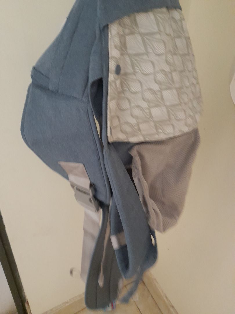 Rất chắc chắn, đường may đẹp từng chi tiết, bé ngồi rất thoải mái... Rất chắc chắn, đường may đẹp từng chi tiết, bé ngồi rất thoải mái...