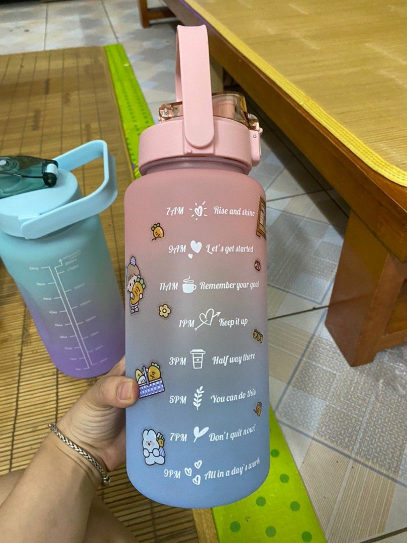 bình rất đẹp luôn lại còn được tặng kèm sticker xinh xắn nữa . Nói chung mình thấy rất thích sản phẩm của shop ,mọi ngừoi nên tham khảo mua nhé!!Không thất vọng đâu🥰🥰🥰