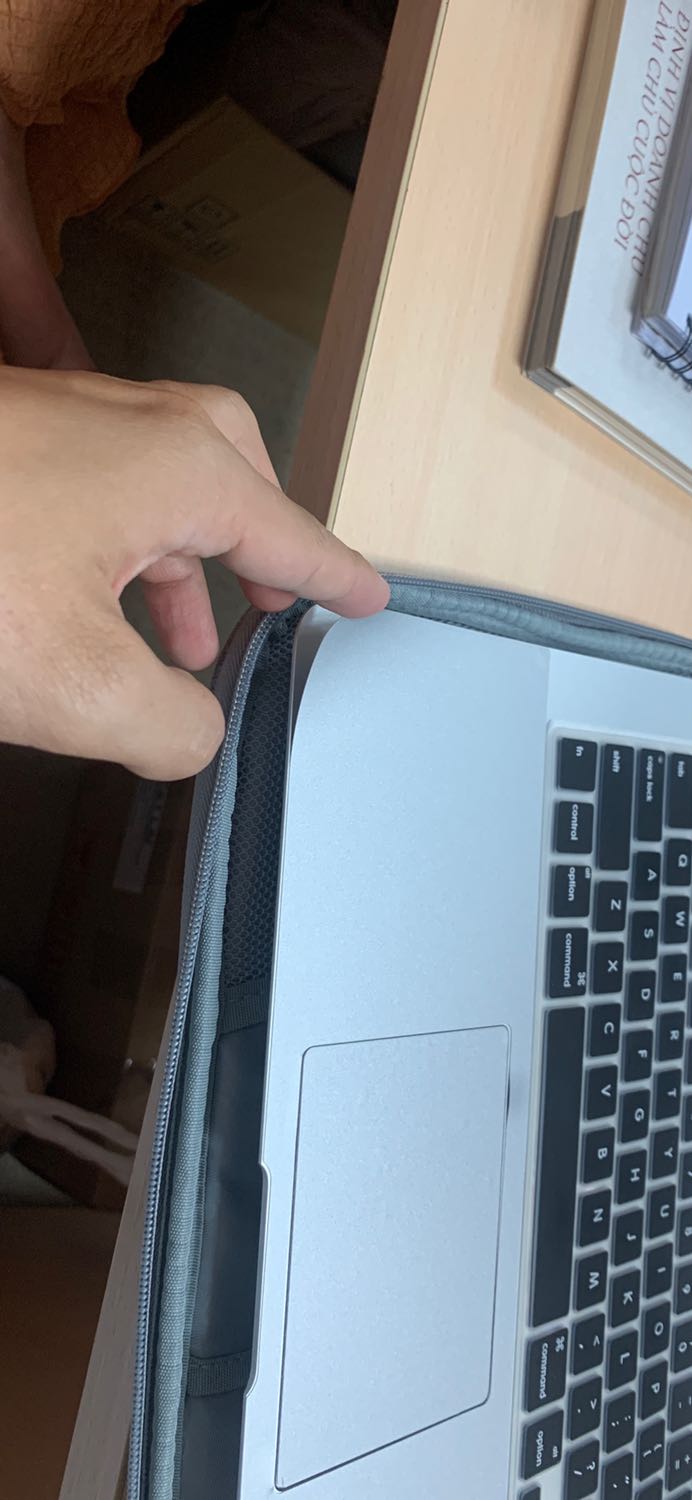 Nhận được hàng rất không hài lòng. Bộ dán khi mở ra thì keo ko còn bám dính nữa. Tiki nên xem xét lại. 650,000 mà như vậy :(