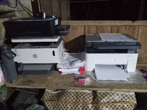 Bữa trước mình sử dụng máy Hp neverstop laser 1200w, photo, sacan, in rất tốt... nhưng do con tắc kè vô trong máy làm cho bò mạnh máy bị chạm và cháy khét với con tắc kè, muốn đặt bò mạch chủ để thay nhưng tìm không có. Giờ phải mua sử dụng Hp laser mfp 135w. Qua vai ngày sử dụng, in, pho scan... cho bản in cùng rất tốt. Bữa trước mình sử dụng máy Hp neverstop laser 1200w, photo, sacan, in rất tốt... nhưng do con tắc kè vô trong máy làm cho bò mạnh máy bị chạm và cháy khét với con tắc kè, muốn đặt bò mạch chủ để thay nhưng tìm không có. Giờ phải mua sử dụng Hp laser mfp 135w. Qua vai ngày sử dụng, in, pho scan... cho bản in cùng rất tốt.