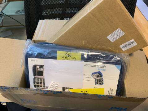 Hàng rất chất lượng, đường may chắc chắn và đẹp mắt, thiết kế hợp lý cho để phụ kiện cần để riêng cho gọn gàng.
Giá rẻ, đóng hàng đẹp mặt, giao hàng rất nhanh
Cám ơn tiki!