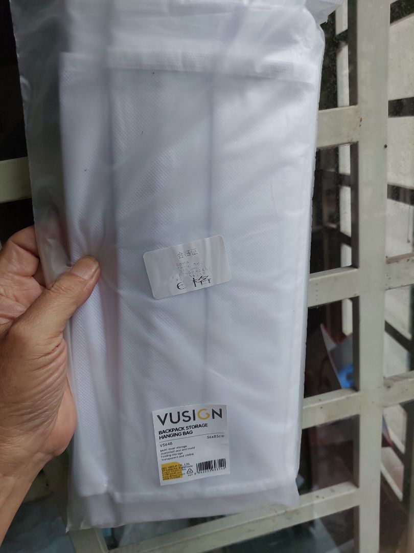 Tiện dụng, bằng plastic dùng được vài năm.