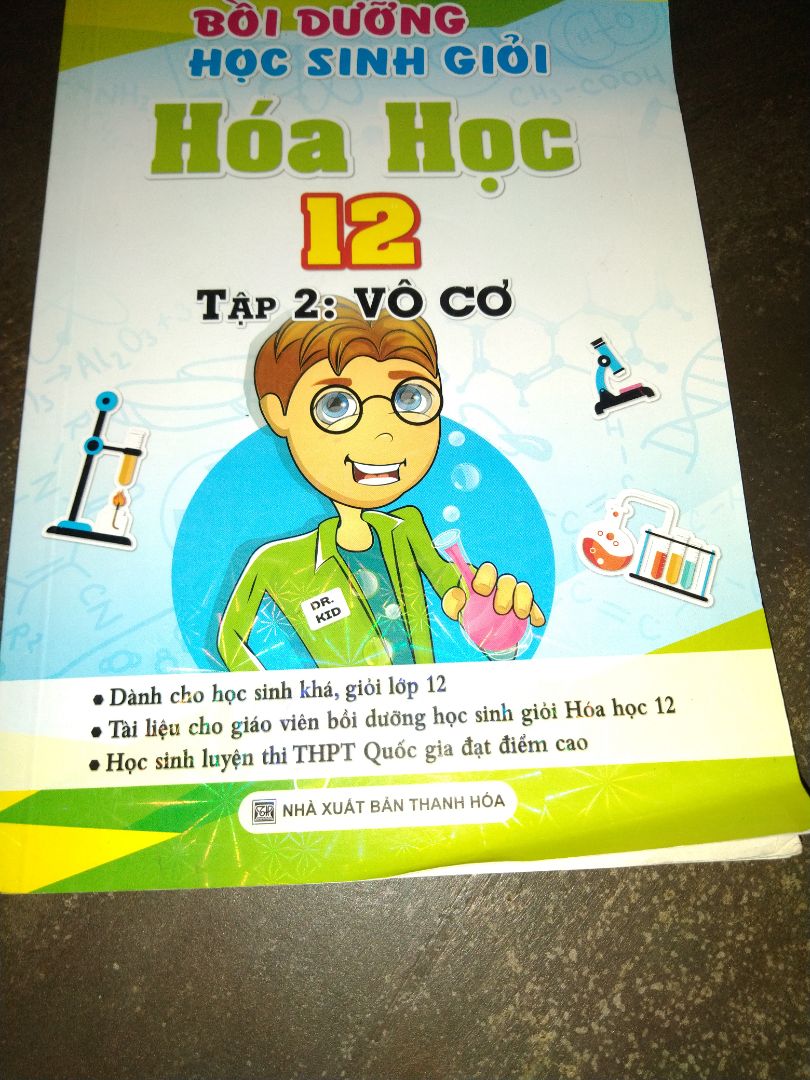 Sao shop lựa cuốn sách gì mà cũ với nhăn hết vậy nè....Hơi buồn nha.