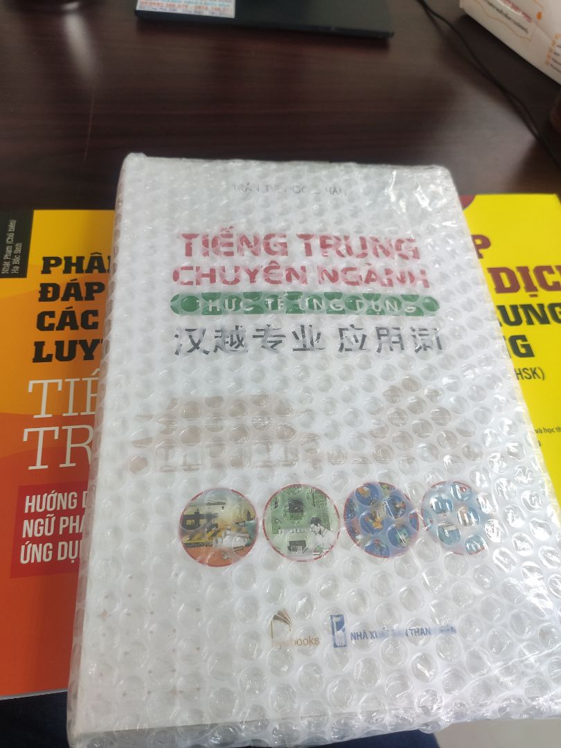 bao bì đẹp, tặng kèm dvd hỗ trợ hiệu quả trong tìm hiểu bộ sách. cảm ơn shop rất tận tình và chu đáo