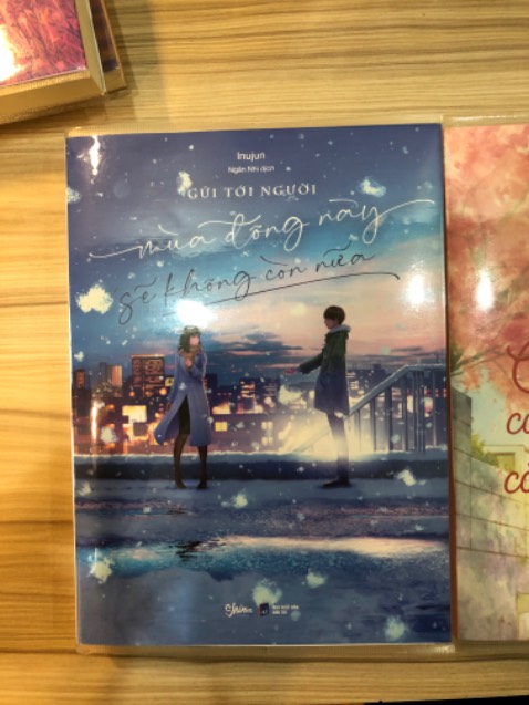 Đợt sale 50% cực mạnh nên hốt em này, sách siêu đẹp không hề bị df, đóng gói cẩn thận giao hàng nhanh