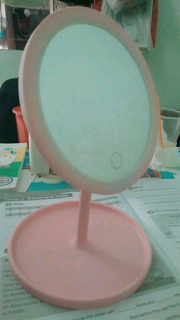 shop giao hàng nhanh, đóng gói kĩ, sản phẩm đẹp, rata hài lòng, shop phục vụ khách tốt