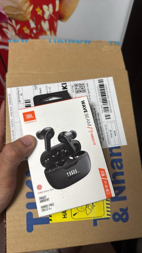 Hàng giao siêu tốc 2h nên k bàn về vấn đề ship nữa, đóng gói kỹ, hàng đẹp, nghe hay nha 
Đáng trải nghiệm ở mức giá này