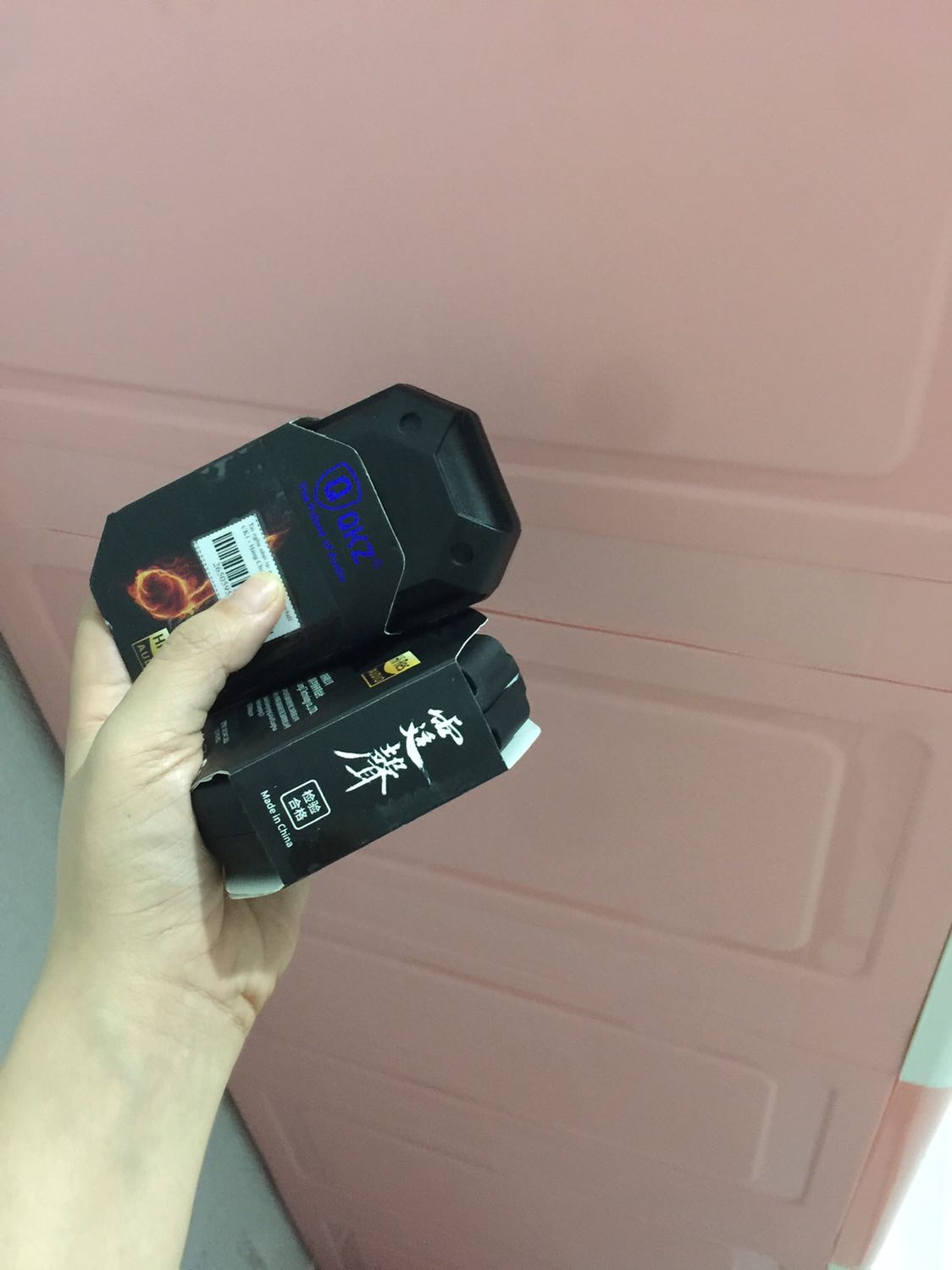 Tai nghe rất đẹp và chắc chăn, âm lượng tốt. Tôi rất hài lòng về sp