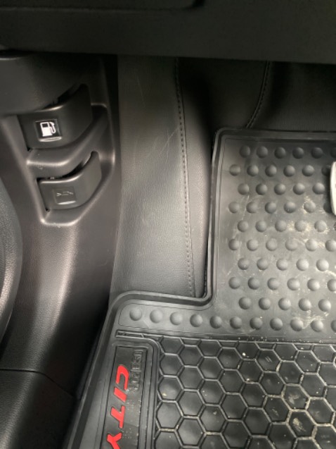 Hình ảnh quảng cáo 1 kiểu, hàng nhận đc 1 kiểu làm ăn thế à