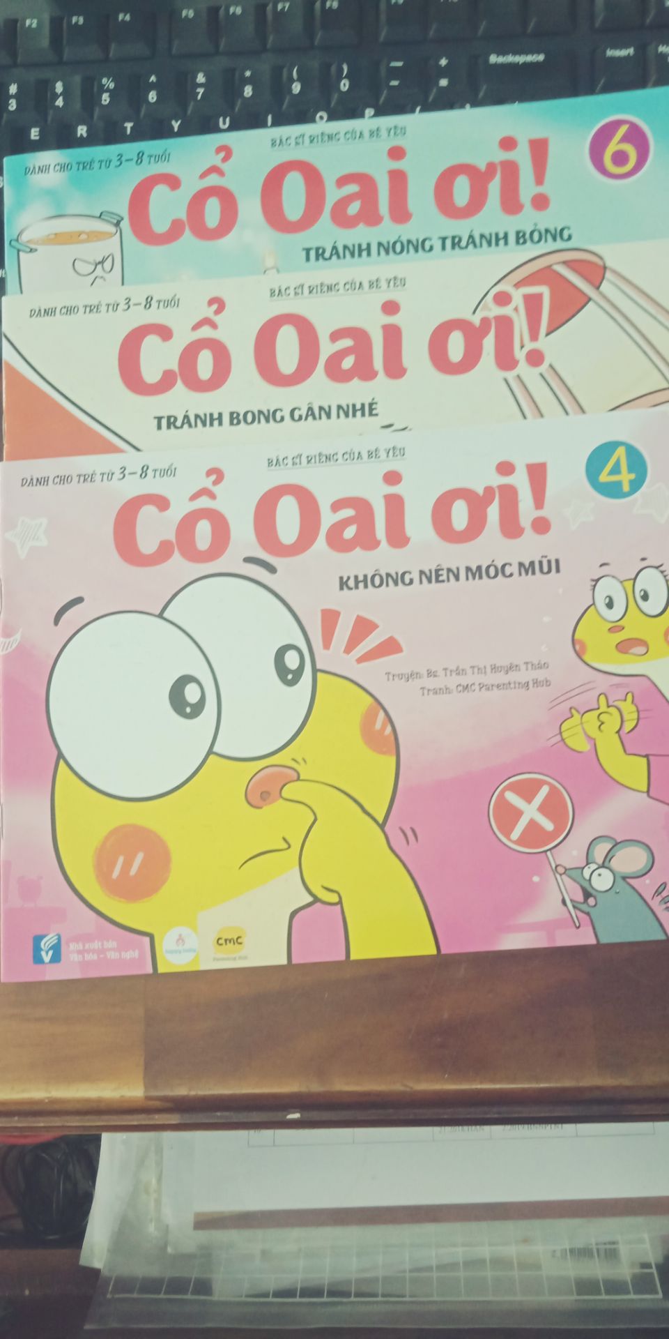 nội dung và chất liệu sách OK, tranh vẽ ngộ nghĩnh dễ thương, ngôn ngữ phù hợp với các bạn nhỏ. Giao hàng nhanh và lịch sự