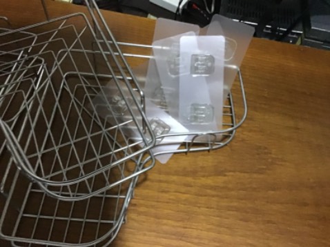 hàng đã nhận theo mô tả, chất liệu inox hoàn toàn có thể nhận ra theo các đường cắt thanh . mới treo thấy chắc chắn và đẹp . TIKI thì khỏi nói, tin tưởng hầu như 99% .