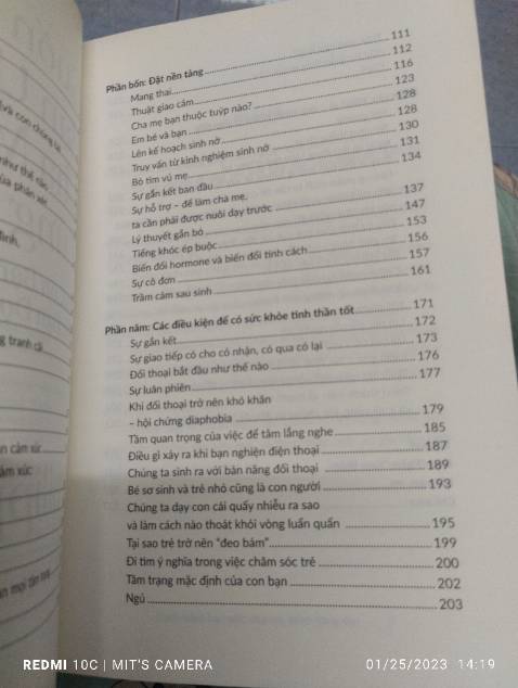 Nội dung thực tế, gần gũi, văn phong hóm hỉnh, không viết lan man. Đã đọc qua nhiều sách nuôi dạy con, nhưng cuốn này vẫn có điều mới mẻ, hấp dẫn. Mua flash sale giá rẻ 84k.