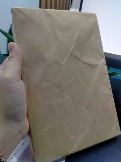 Gói đơn giản mà đẹp, sách thơm, bìa bóng đẹp