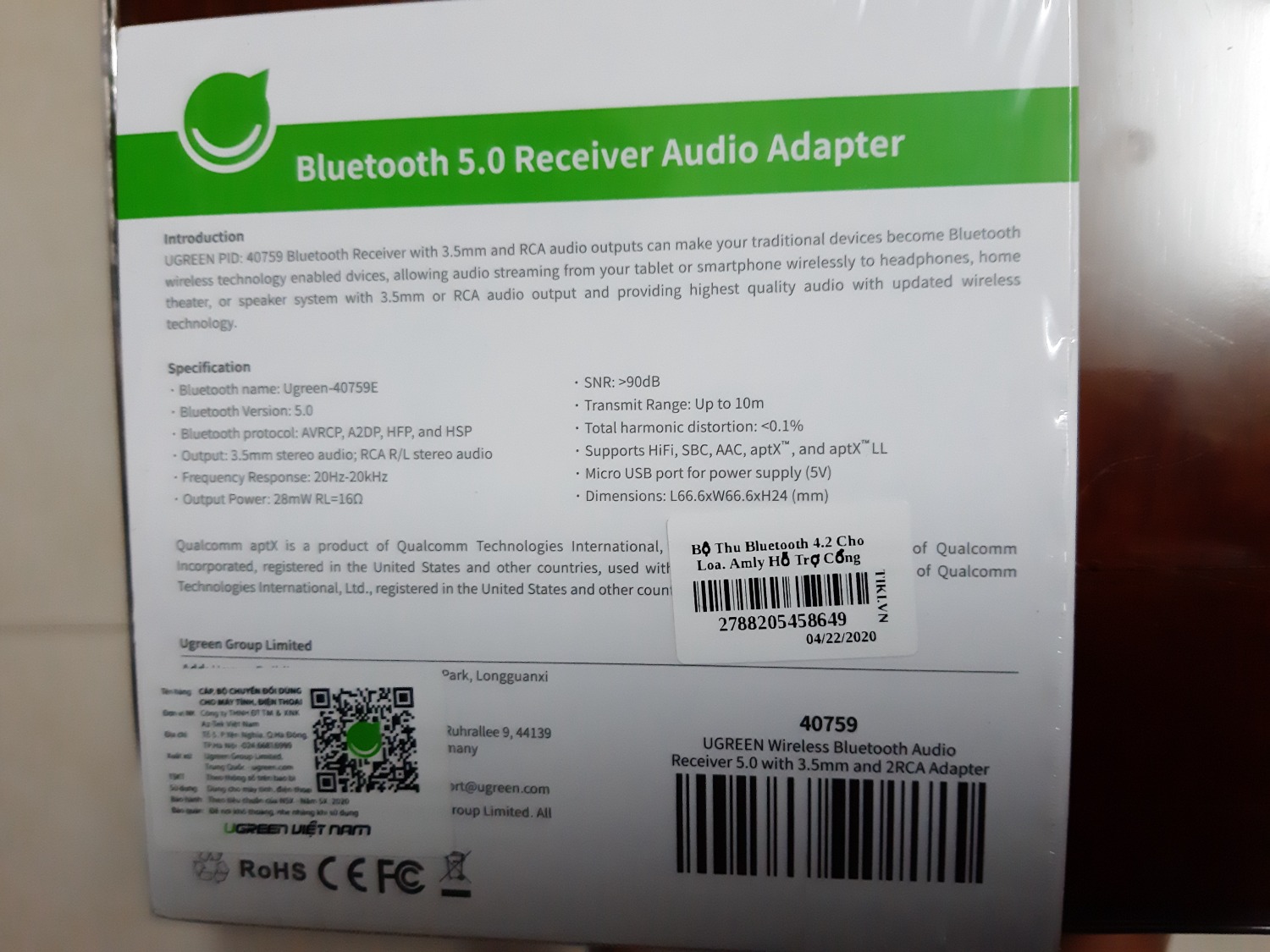 Hàng nhận được Nhãn UGREEN không có 2 chữ tàu kế bên như hình chụp,mua bluetooth 4.2 nhưng hộp sản phẩm lại là 5.0 bên ngoài hộp có bọc nylon và dán trên nylon là bluetooth 4.2 không biết sản phẩm này có chính hảng không mà thấy thông tin không khớp với quảng cáo .Đề nghị nhà cung cấp có ý kiến .Sản phẩm kết nối với điện thoại và laptop thì tốt nhưng không kết nối được với máy tính bàn có card wifi Intel AC8260 bluetooth 4.2 ,đang nhờ TIKI hổ trợ phối hợp với shop hướng dẫn kết nối với PC.
