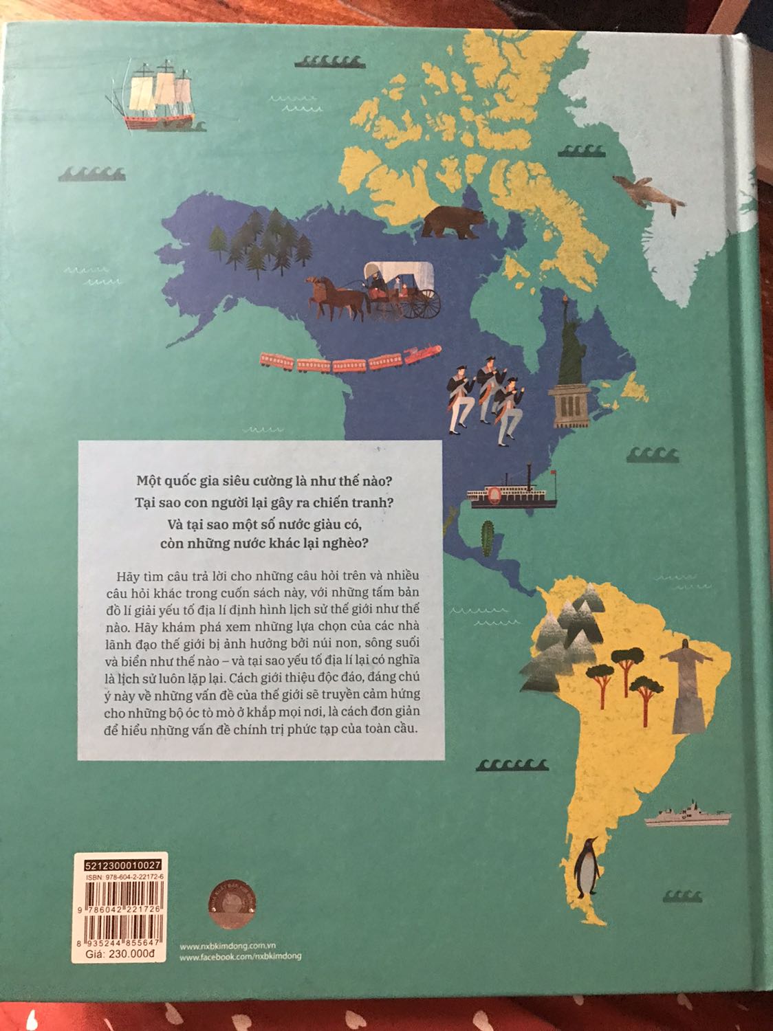 Cuốn sách tuyệt đẹp, phiên bản màu dành cho độc giả trẻ. Cuốn sách trả lời các câu hỏi lớn về địa lý chính trị, lịch sử như: quốc gia siêu cường là gì? Tại sao con người lại gây ra chiến tranh? Tại sao một số nước giàu, một số nước nghèo?… cuốn sách rất bổ ích, mình rất hài lòng với sản phẩm này.