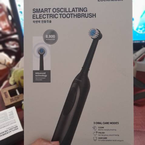 Bàn chải chắc hơi thô so mới loại mịn đánh tay...kết hợp máy thấy ok