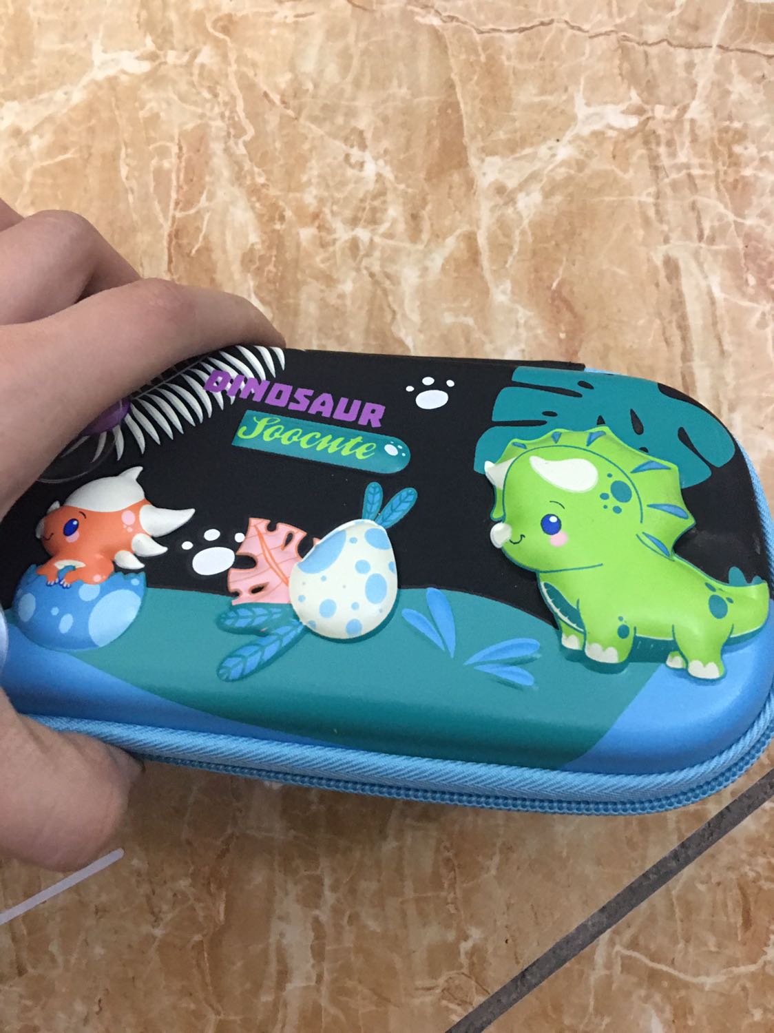 Hộp bút đẹp lắm shop, hình ảnh sắc nét , dày dặn rất đẹp