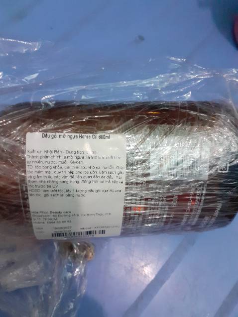 Dầu gội không quá nhiều hương liệu. Hương thoang thoảng mình rất thích. Gội đầu tóc cũng mượt. Không bị khô rối. Lại không ngứa nữa nha mọi người. Mình gội hơn 3 hôm vẫn chưa thấy ngứa. Nói chung dầu gội hơi đắt hơn 1 số loại dầu gội mình dùng trước đây nhưng mà đúng là chất lượng như mong đợi luôn. Hết sẽ mua nữa ạ.