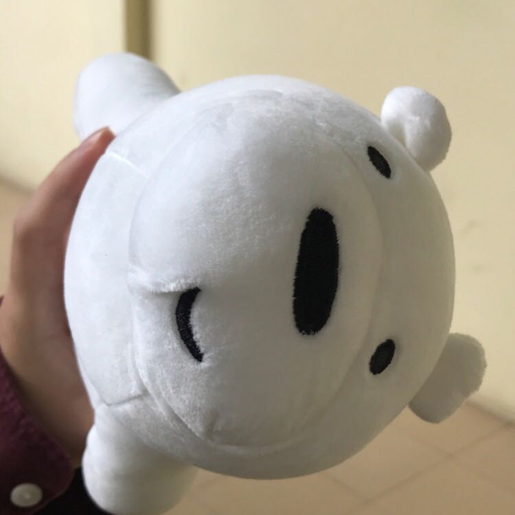 Gấu xinh, bông mềm, dễ thương. Có thể dùng làm gối đệm văn phòng.