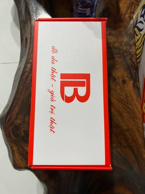 Giao hàng đúng hẹn, đóng gói cẩn thận, dép đẹp, ưng ý!