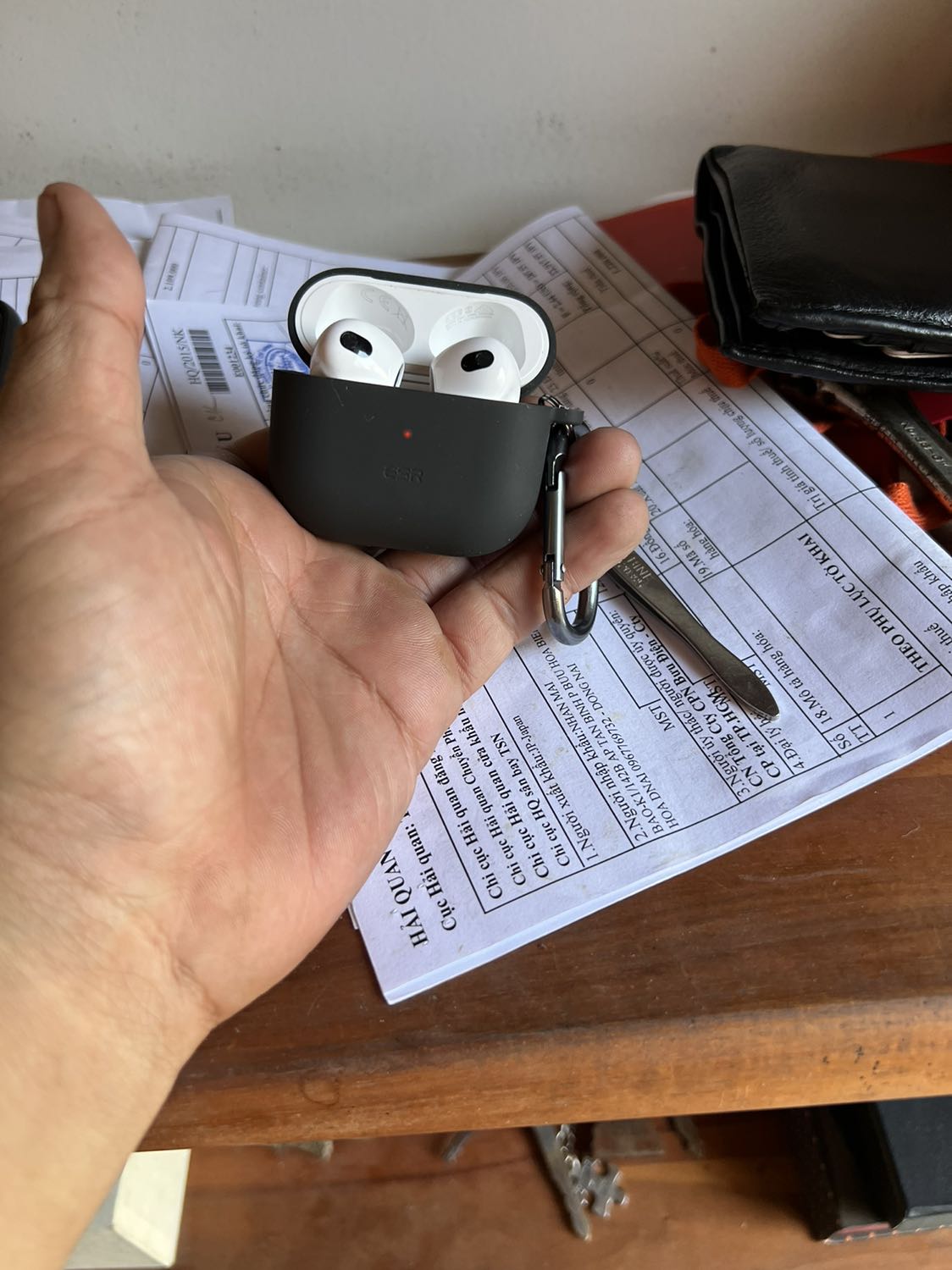 Ôm khít, cảm giác cầm mượt tay. Thoải mái