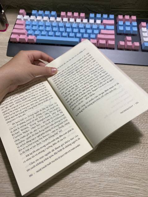 Mình chỉ xem sơ về nội dung sách, nhưng đây là quyển sách giúp ích cho bạn rất nhiều trong công cuộc tìm kiếm hành trình thiên nhiên 
Nhất là những Green Witch