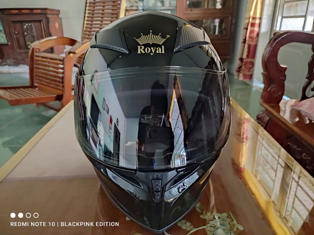 giao hàng khá nhanh khoảng 3 ngày mũ đội êm,chất lượng ổn so với giá tiền,những con nón trong tầm tiền này thì mọi người nên chạy tốc độ khoảng dưới 60 là rất ổn không bị ù.tóm lại nón tốt ngon bổ rẻ mn nên mua❤️