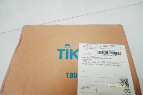 dạo g Tiki s điều hành hơi bê bối nhen. đơn này em thanh toán trước mà đợi lâu lắm ms chuyển đi còn đh e mới đặt thu hộ thì mới qua 12h đêm đã nhấc đi ròi :VV