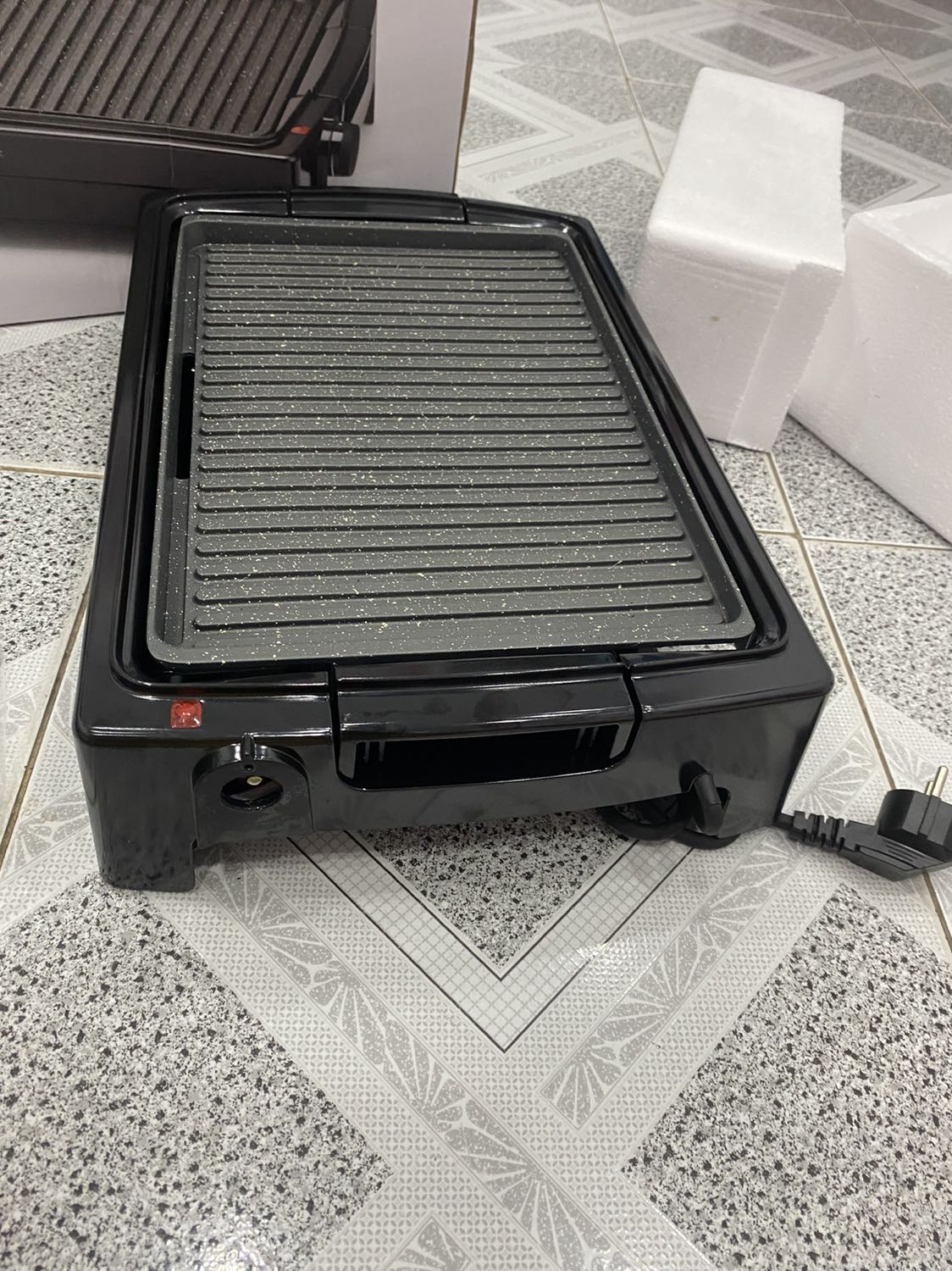 Mình ko hài lòng nha
Do tin tưởng mua trên tiki tranding nên mình thanh toán tiền rồi với mang vô nhà kiểm tra thì lấy nút vặn bị hư, ko có con vích hay j đính kèm theo để gắn vào lun hay sao ấy.
Mình gửi *** gọi điện tổng đài số *** nhưng đều k có ai nghe máy, cứ bảo tổng đài viên bận miết thôi. Hic
Mong sớm được tiki phản hồi và đổi trả cho mình sớm