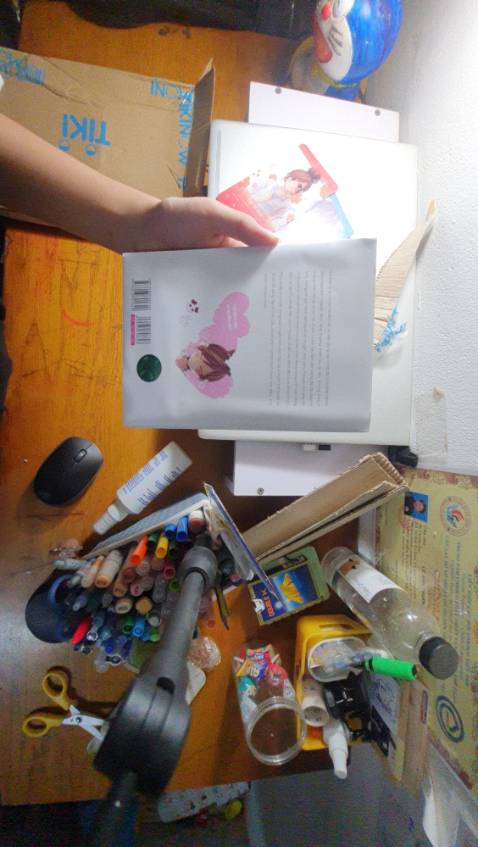 Bìa đẹp nhưung tiki giao lâu bị df 1 số chỗ