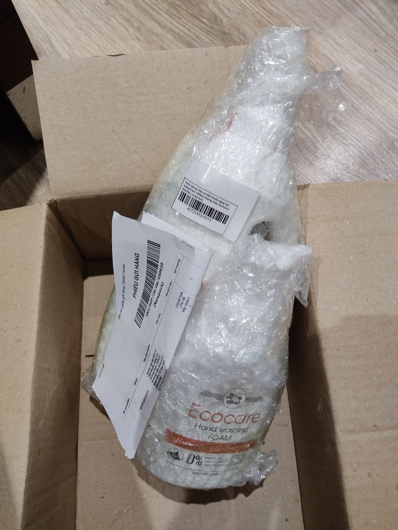 Mùi cam khá dễ chịu. mình thấy rửa tay tráng nhanh hơn loại khác. Bọc hàng bị chảy 1 chút.