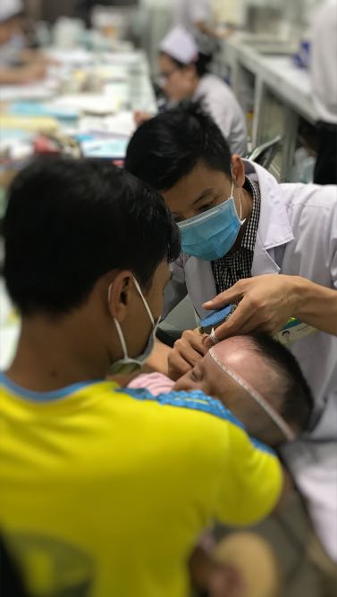 - Mình dùng đo vòng đầu cho các bé, rất tiện.

- Sản phẩm gọn, nhẹ, nhiều màu sắc tươi

- Đầu khoá keo dán hơi lỏng, một số sản phẩm bị bung keo sau thời gian sử dụng