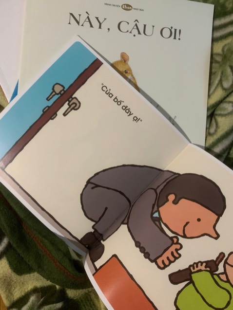 Sách xinh, nội dung hay con mình 1 tuổi cực thích cuốn này