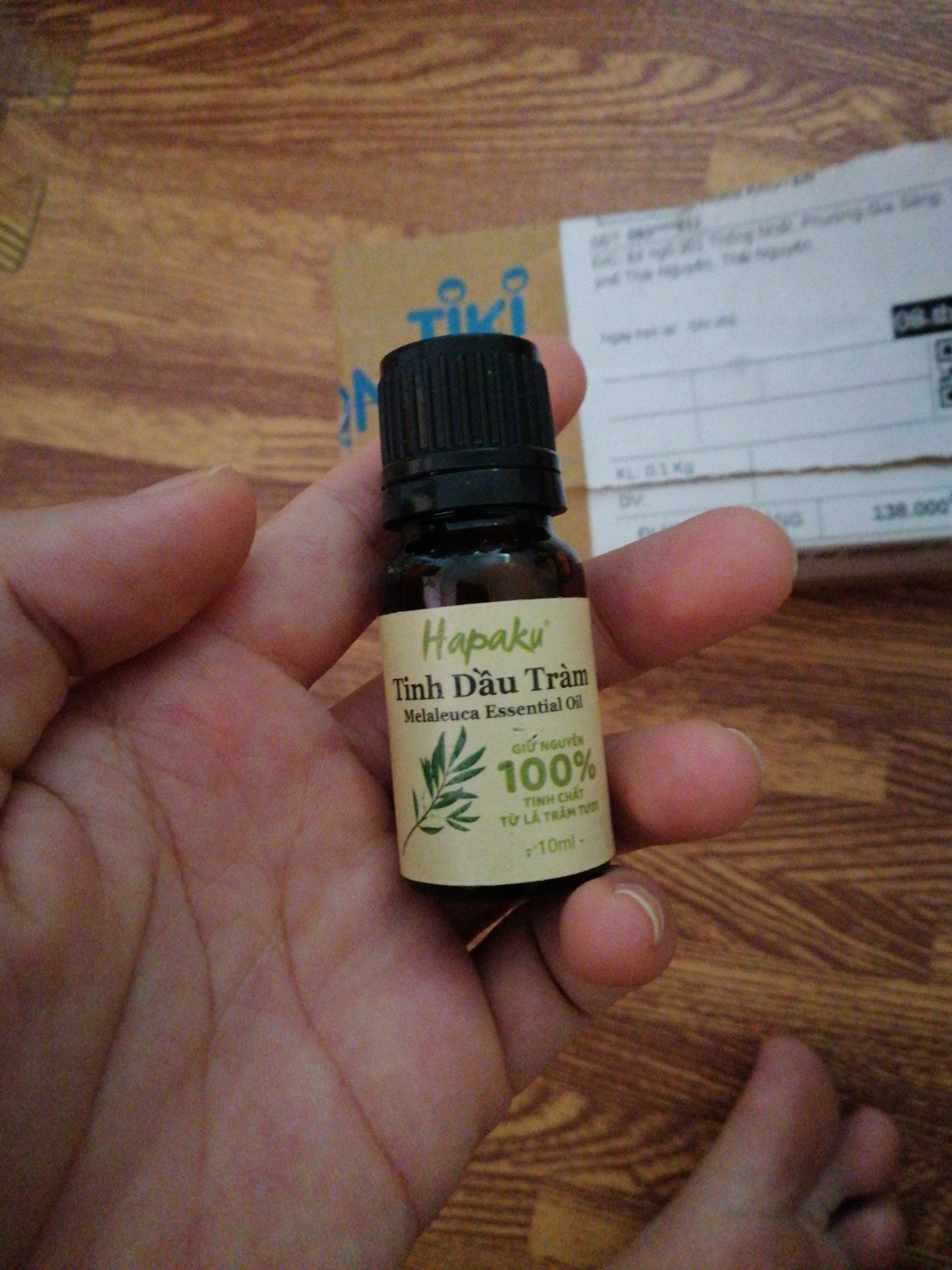 Hàng giao nhanh, đóng gói cẩn thận. Mùi thơm đậm đặc hơn lần trước mình mua ở tiệm khác. Lúc đặt chỉ lo giao muộn vì mình sắp sinh bé ai dè giao nhanh thế k lo k có j tắm bé rồi.