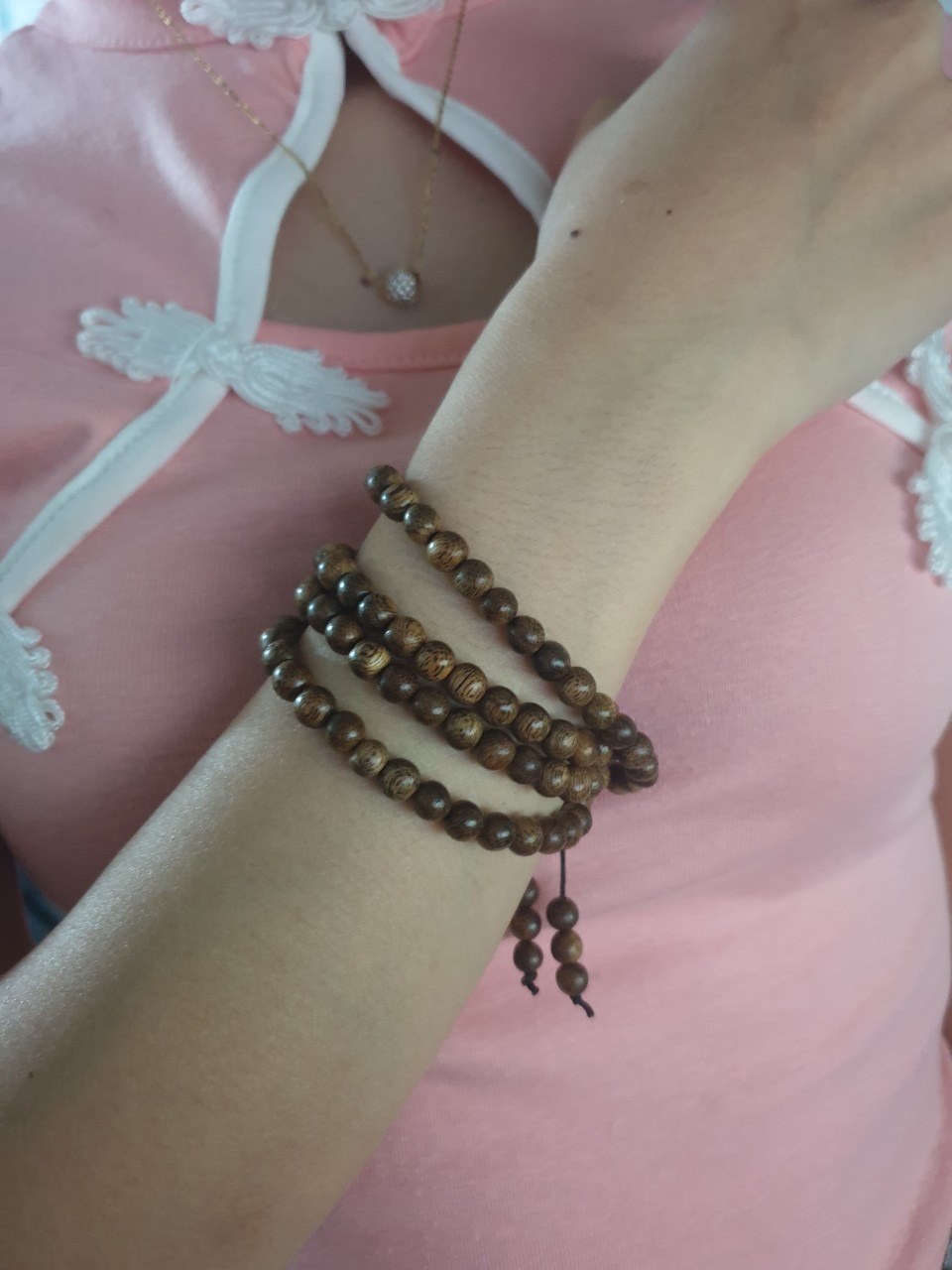 vân đẹp, thơm , hài lòng về sản phẩm. giá cũng tốt nữa sẽ giới thiệu cho người thân ủng hộ