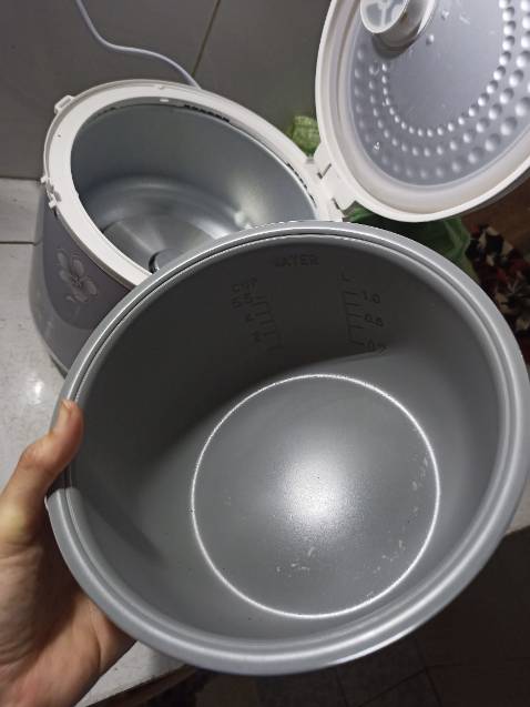 Cảm ơn shop giao hàng cực kì nhanh , nồi đúng chính hãng , lòng nồi và vỏ nồi dày dặn rất chắc cầm nặng tay , rất đáng tiền .Mình toàn mua hàng trên Tiki vì hàng chính hãng