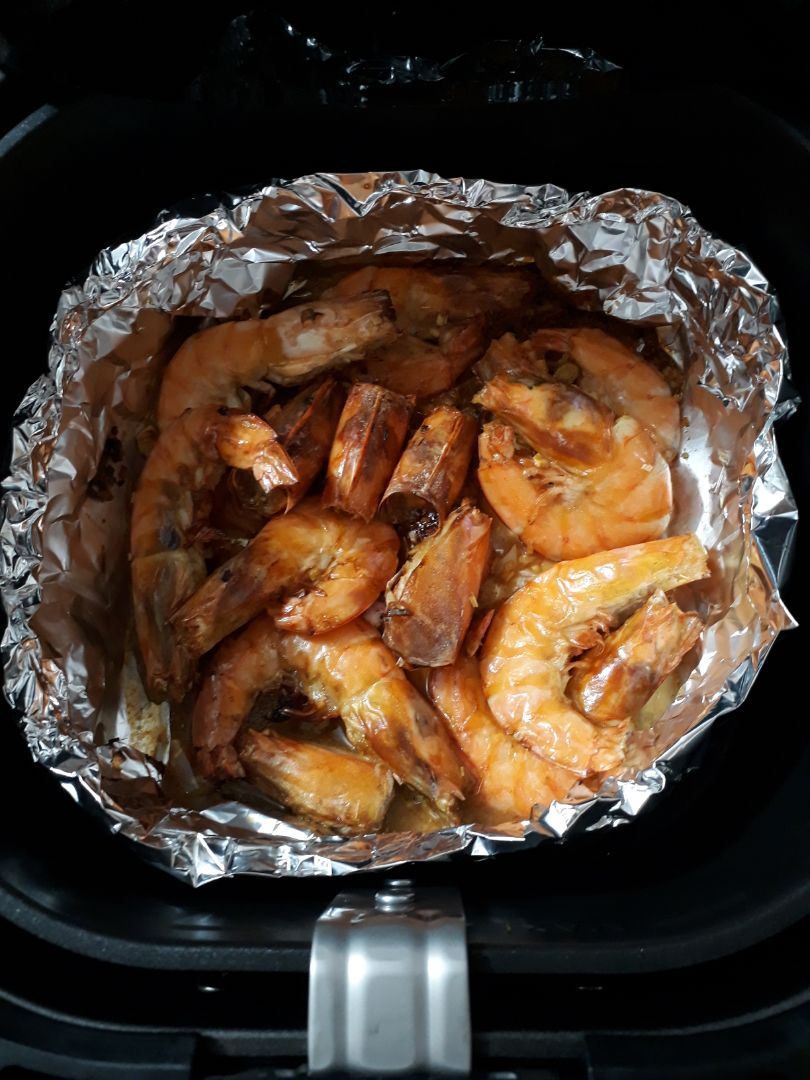 Từ lúc nhận máy ngày nào mình cũng nấu ^o^. Nồi đẹp. chạy rất êm. nhiệt tỏa đều. món ăn ngon hơn so với mình nấu bt. Nói chung nồi chiên rất tiện dụng. nếu mú sớm hơn thì mình đã đỡ mệt hơn trong việc nấu nướng rồi. 5 sao nhé!^^