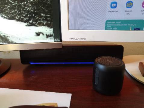 Chất lượng cũng bình thường. Tiếng loa hơi nhỏ, âm bass cũng bé, không nói là gần như không có. Tiếng còn bé hơn cái loa bluetooth Anker mình mua được 3 năm rồi. Led thì chỉ có một màu xanh, hình như chỉ có 2 bóng nhỏ ở 2 đầu nên cũng không sáng lắm. Nhiều bạn review tốt làm mình tưởng nó cũng ổn trong tầm giá. Nếu là các bạn thì mình nghĩ nên ra quán mua đôi loa 150k tiếng còn to hơn.